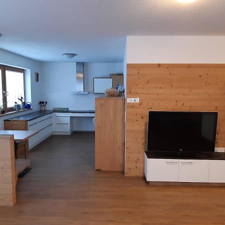 Grosszuegiges Apartment Georg Mayrhofen Barrierefrei Hollenzen Ngoại thất bức ảnh